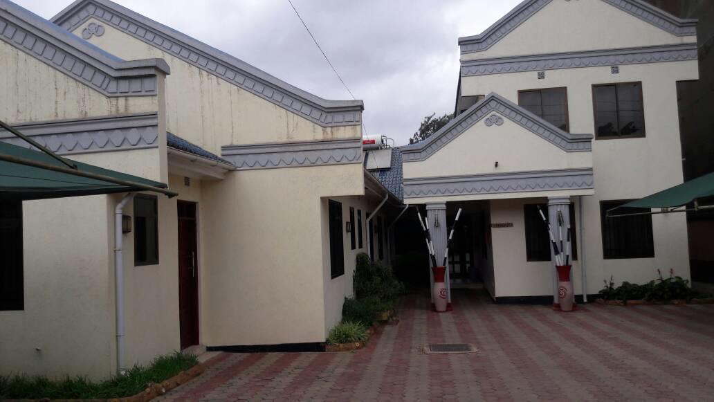 Munga Executive Lodge Аруша Екстериор снимка
